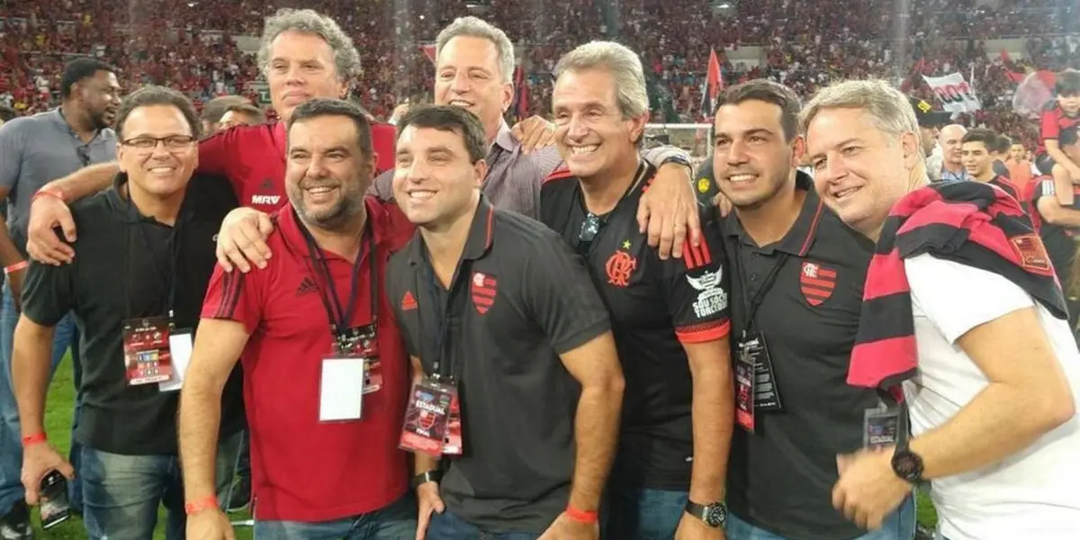 A diretoria do Flamengo, na figura de Rodolfo Landim, procurou a prefeitura do Rio de Janeiro para viabilizar a construção de um estádio