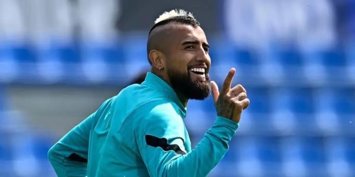 Arturo Vidal está curtindo adoidado sua primeira passagem pelo Rio de Janeiro como jogador do Mengão