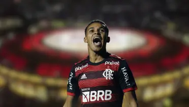 Lázaro jogando pelo Flamengo