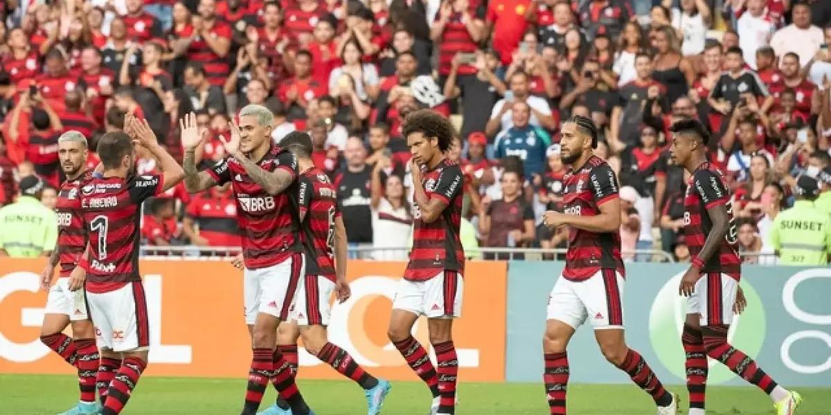 Pensando na sequência de jogos que terá, o técnico poupar alguns jogadores.