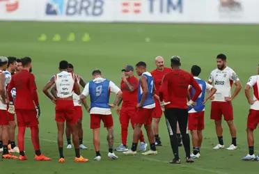 Técnico faz mistério e vai comunicar o time somente pouco antes da partida.