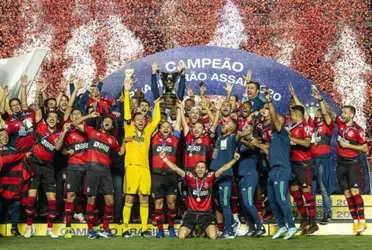 A partir de hoje, 01/07, sete jogadores do Flamengo podem assinar pré-contrato para deixar o Flamengo de graça