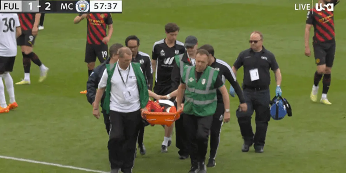 Andreas Pereira foi atendido, ainda em campo, após ter uma forte queda sobre a própria perna 