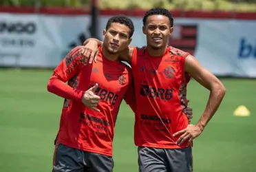 Ativo no mercado buscando jogadores experientes, Flamengo despreza jogadores da base com ofertas de renovação bem abaixo do mercado