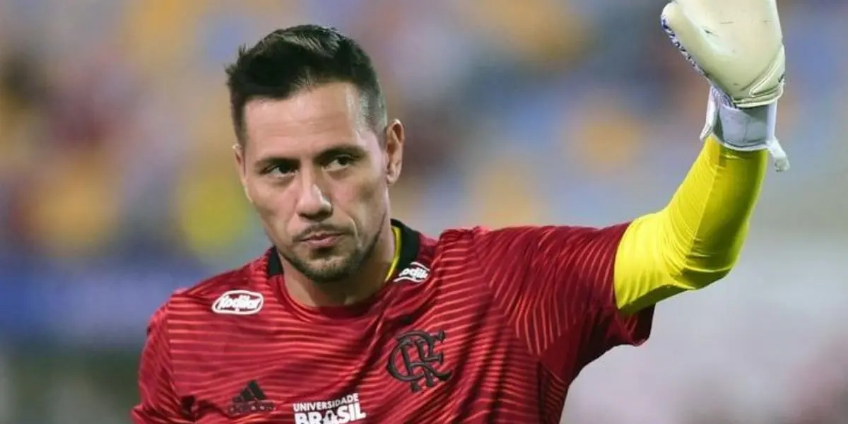 Em fim de carreira, Diego Alves é contratado por clube da Espanha