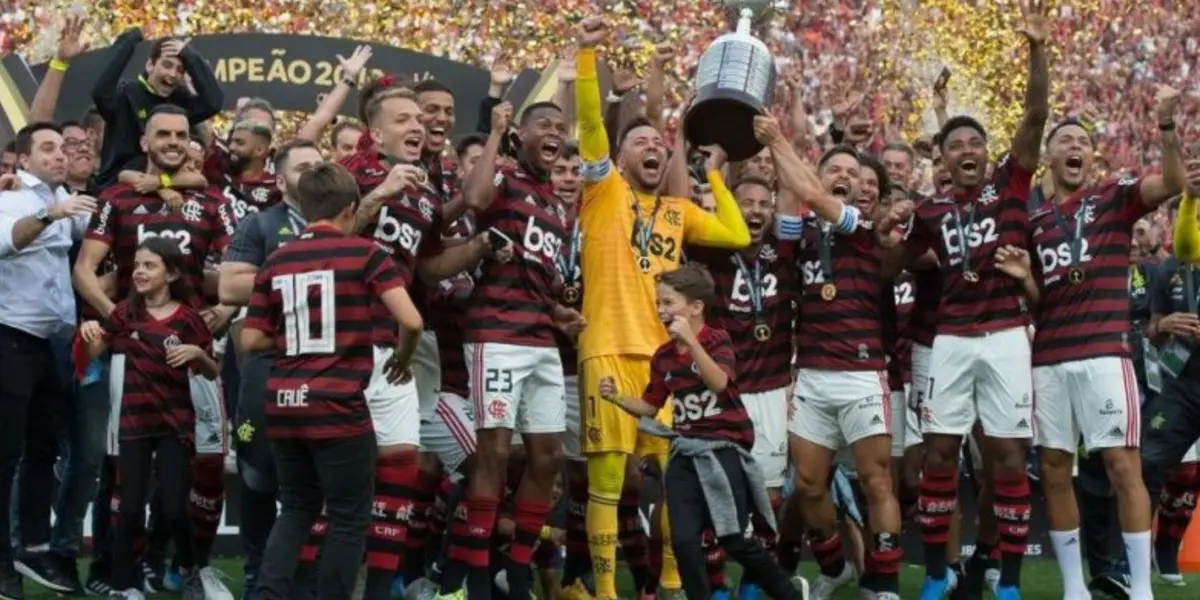 Jorge Jesus faz postagens sobre o Flamengo e agita a torcida nas redes sociais