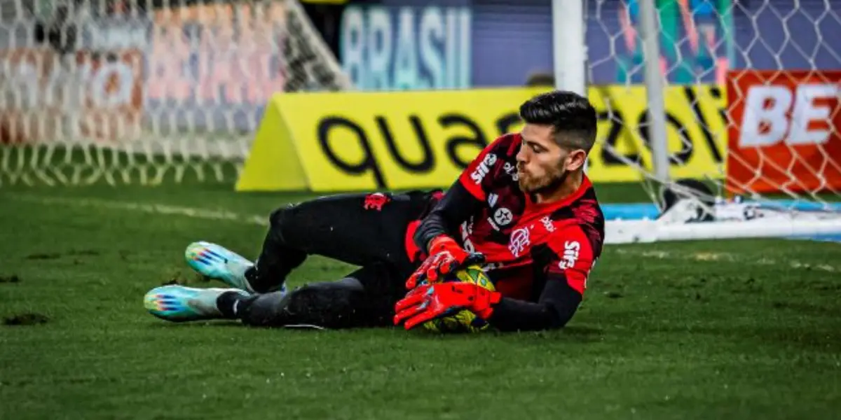 O jogador ainda não teve oportunidade por conta do bom momento vivido por Matheus Cunha