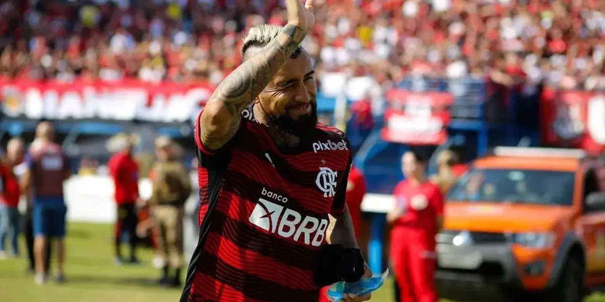 Partida do chileno contra o Corinthians mais uma vez mostrou que deve ser titular