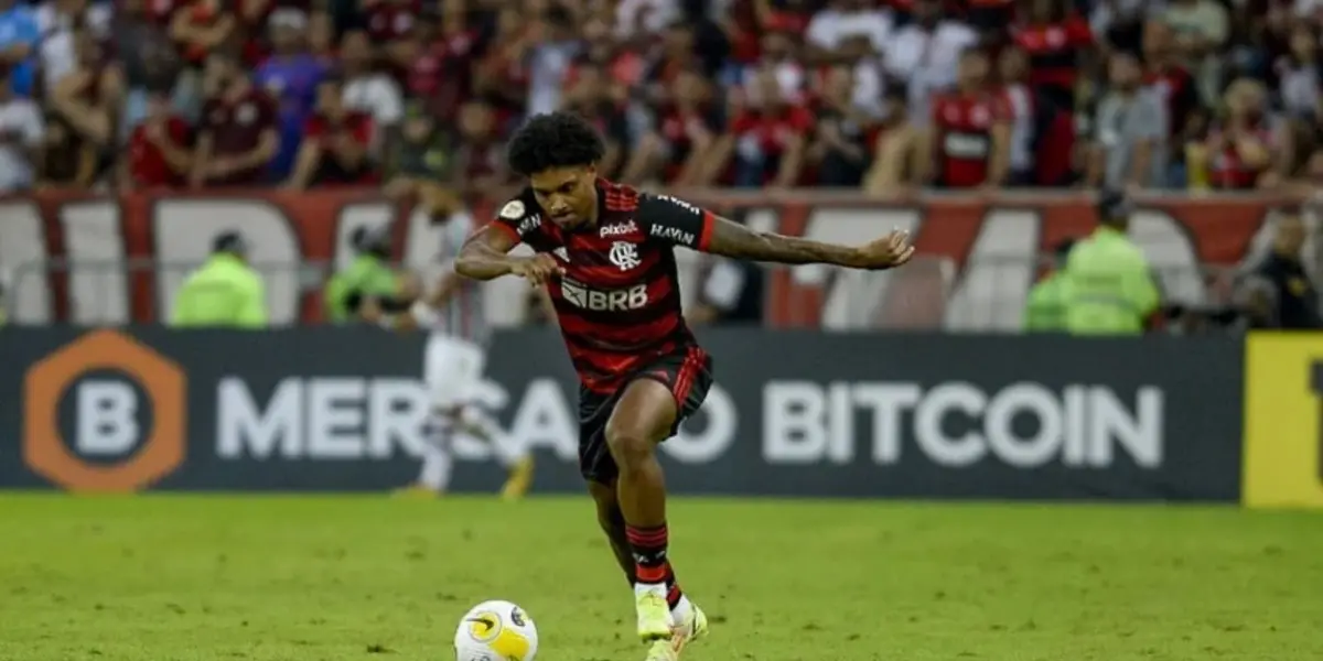 Peça importante com todos os treinadores que passaram no clube, Vitinho terá o seu contrato encerrado no final do ano. Vale a pena renovar?