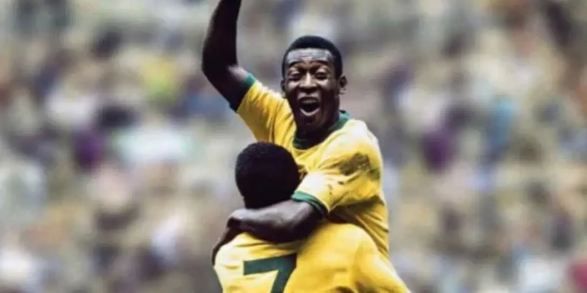 Pelé teve a honra de jogar ao lado de grandes jogadores ao longo da sua carreira