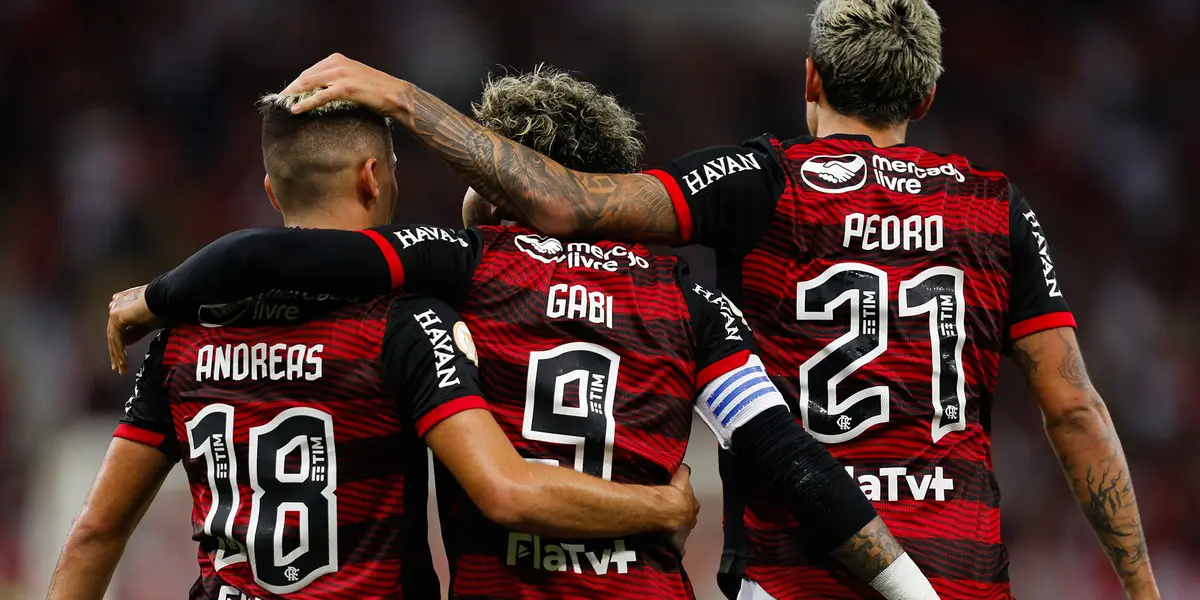 Pereira acredita que o Flamengo tem chances reais de vencer. Ele destaca que no futebol, são apenas 11 jogadores contra 11