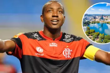 Renato Abreu com a camisa do Flamengo