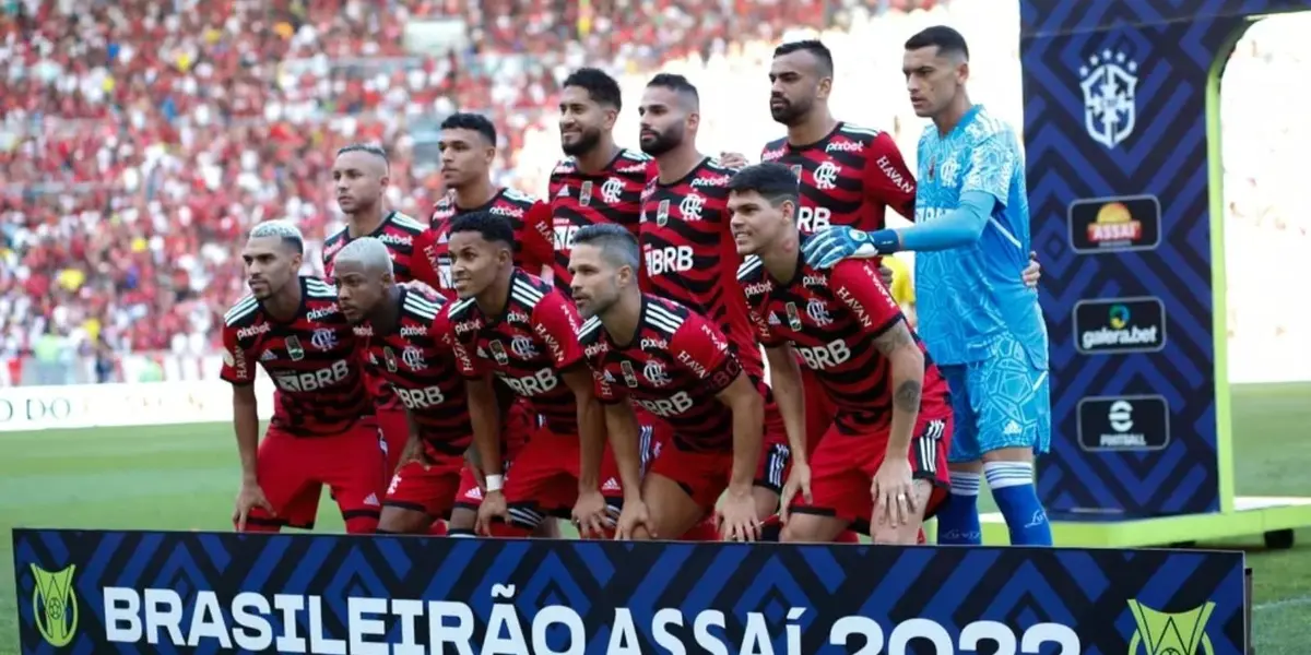 Rubro-negro massacrou o Athletico Paranaense para conseguir sua sexta vitória consecutiva no Brasileirão