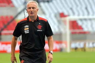 Treinador saiu em defesa do jogador após chuva de críticas da torcida