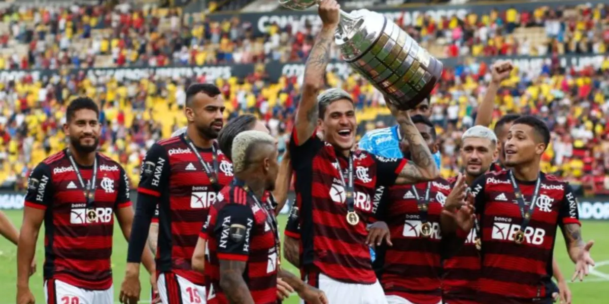 Vítor Pereira tem um mês no comando do Mengão e já foi vice-campeão da Supercopa do Brasil contra o Palmeiras